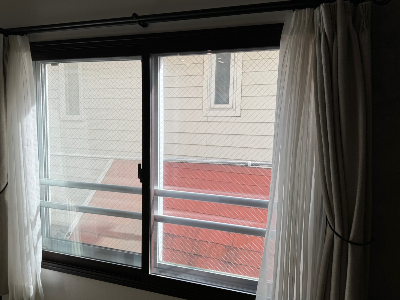 網入りガラスにNANO80S施工